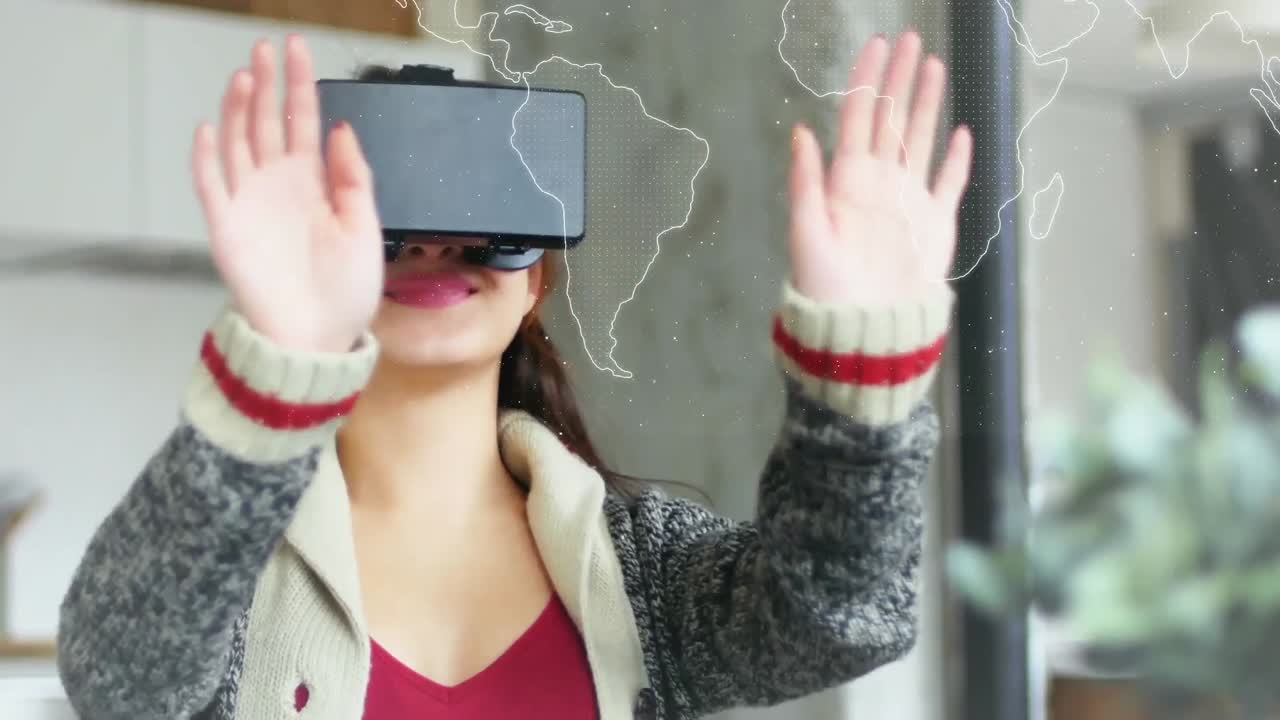 animación del mapa del mundo con procesamiento de datos sobre la mujer usando auriculares vr