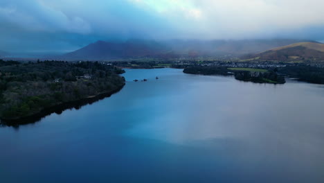 lake district keswick derentwater england