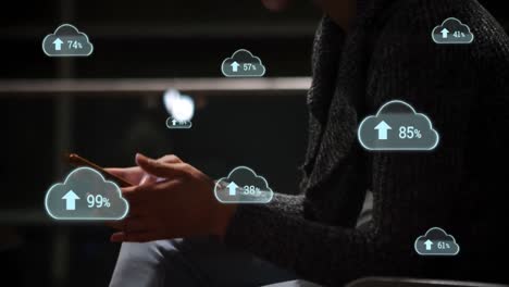 subiendo a la nube digital usando un teléfono móvil