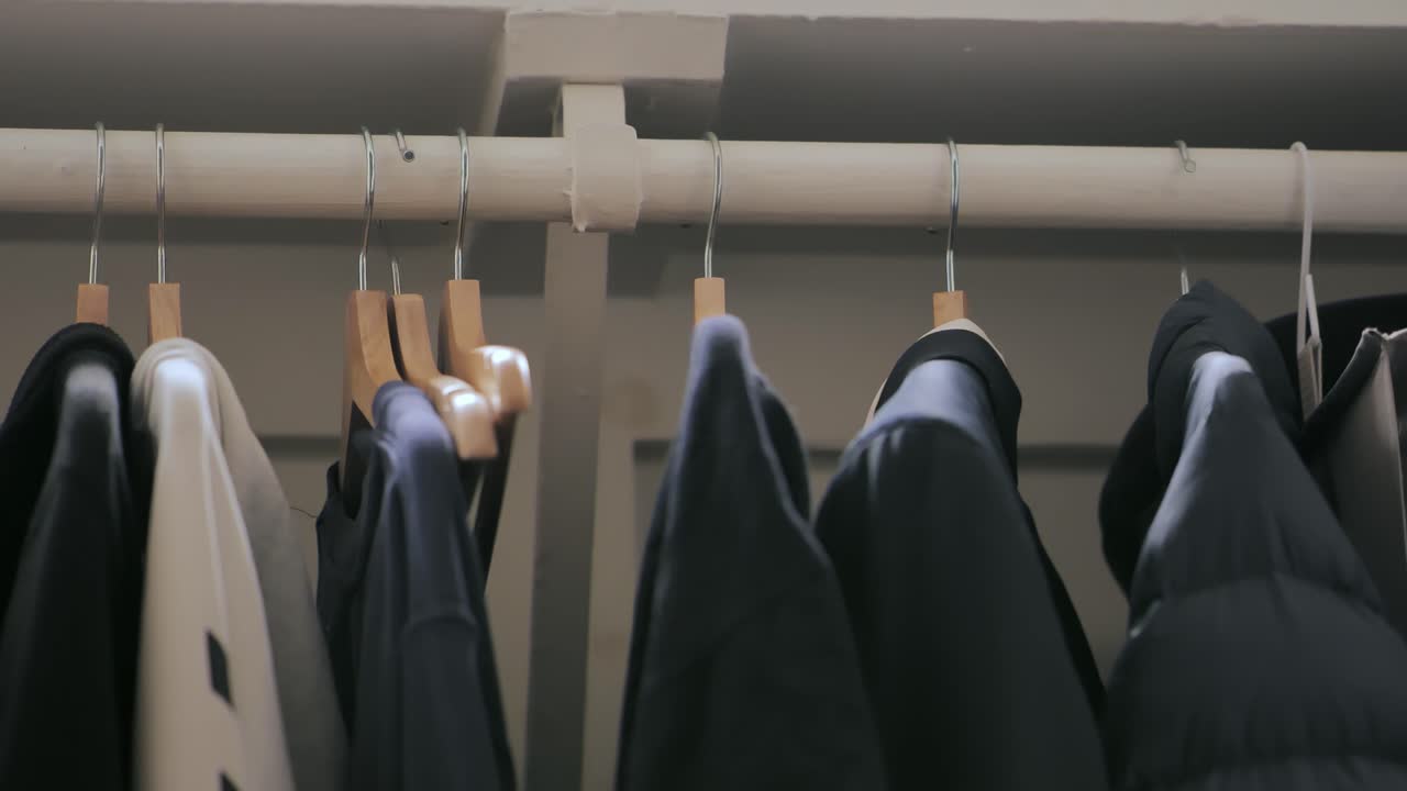 티셔츠를 다시 입는 것