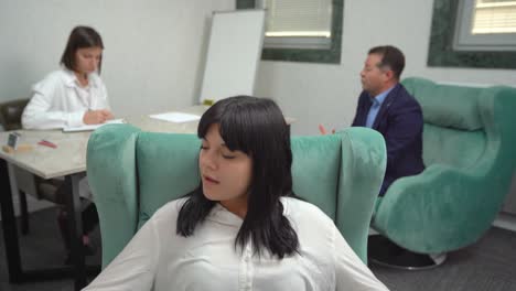 정신과 의사와 결혼 한 부부 치료.
