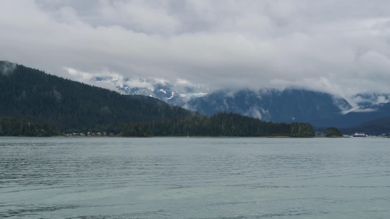 navegando de vuelta a juneau, alaska
