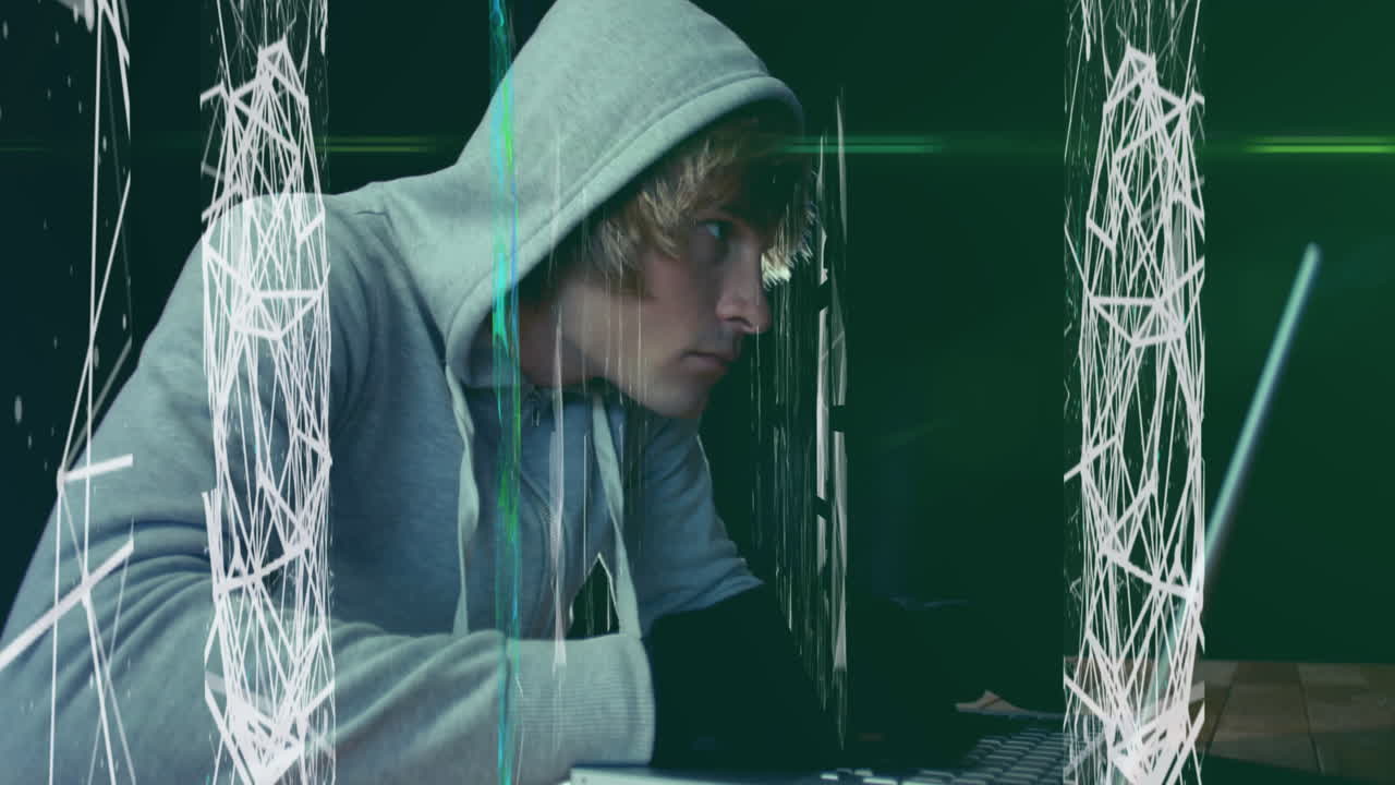 la animación muestra formas sobre un hacker con una computadora portátil sobre un fondo verde.
