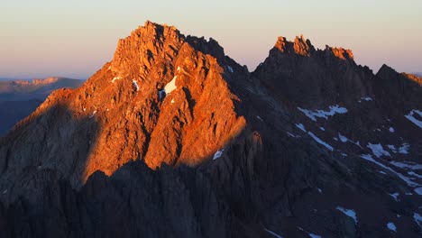 Mount-Eulos-Nordansicht-Sonnenuntergang-Auf-Dem-Gipfel-Des-Sonnenlichts,-Windom-Peak,-Twin-Lakes-Trail-Ansicht,-Colorado,-Chicago-Basin,-Nachmittag,-Sonnig,-Blauer-Himmel,-Bewölkt,-Frühling,-Sommer,-Fourteener,-Juli,-San-Juan,-Rocky-Mountains,-Heranzoomen