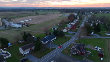 Ländliches-Pennsylvania-Im-Spätherbst-Und-Wintersonnenuntergang