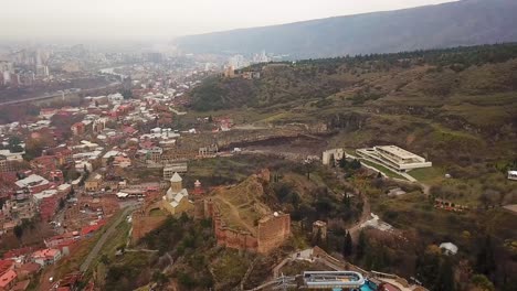 historical-Narikala,-two-walled-sections-between-sulphur-baths-and-Tbilisi-Botanical-Garden