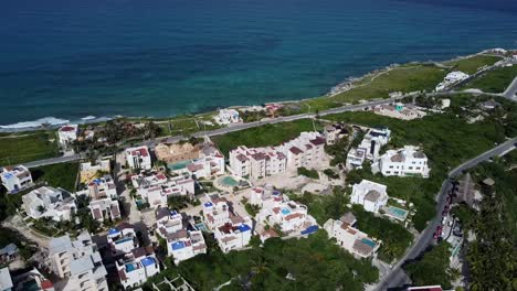 Eine-Drohnenaufnahme-Von-Isla-Mujeres,-Mexiko