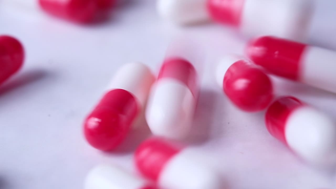 pastillas rosas y blancas
