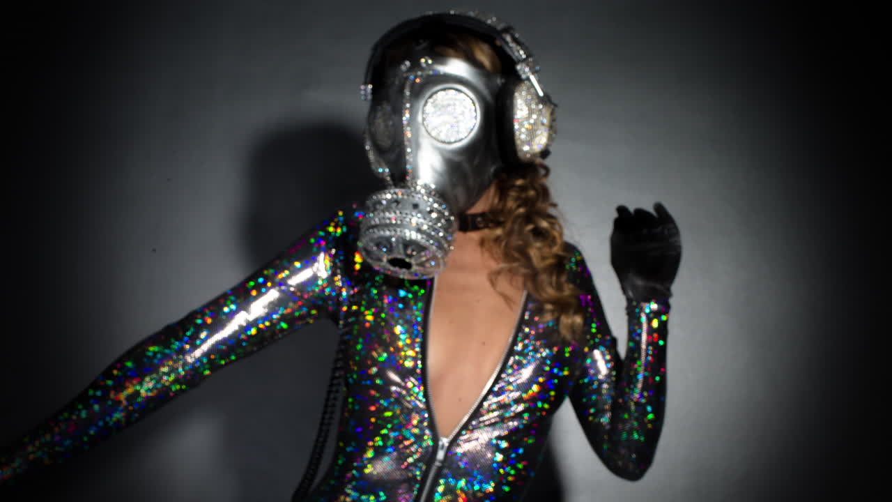 máscara de gas brillante 4k 17