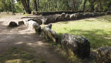 Panoramablick-Von-Rechts-Nach-Links-Auf-Den-Manio-Riesen-In-Carnac-In-Der-Bretagne