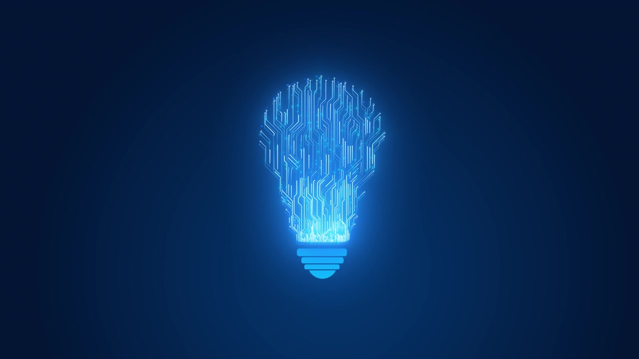 Visuell fremstilling av digital innovasjon med en lyspære, cyan kretslinjer, glødende idé-symbol og ren blå teknologi.