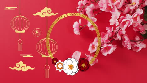 animación de decoraciones tradicionales chinas y flores sobre fondo rojo.