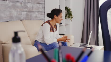 Slow-motion-shot-of-woman-smiling