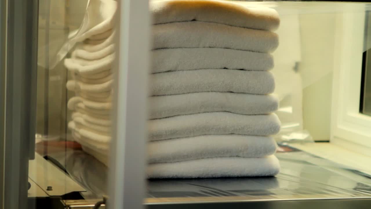 산업 세탁소의 포장 수건