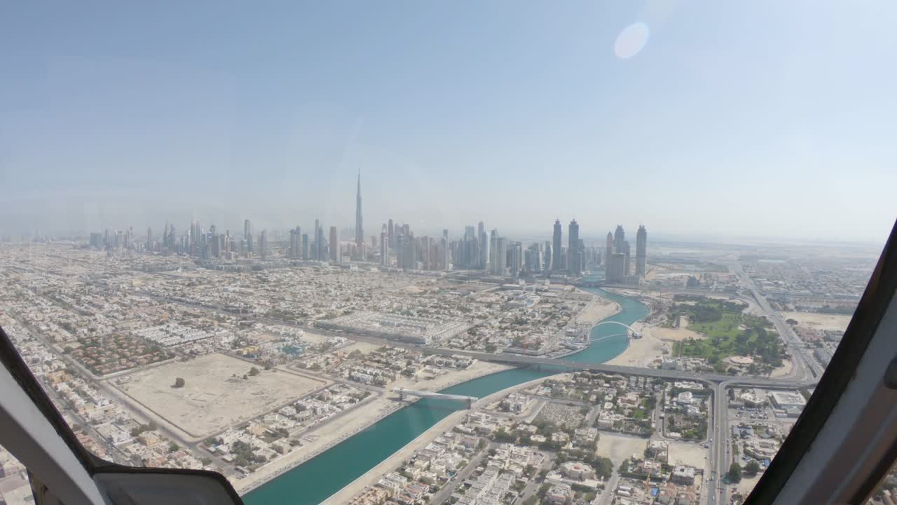 Vista in elicottero su Dubai, giro turistico a Dubai