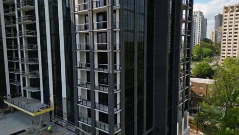 vista aérea de un edificio residencial en construcción durante el día en atlanta, georgia