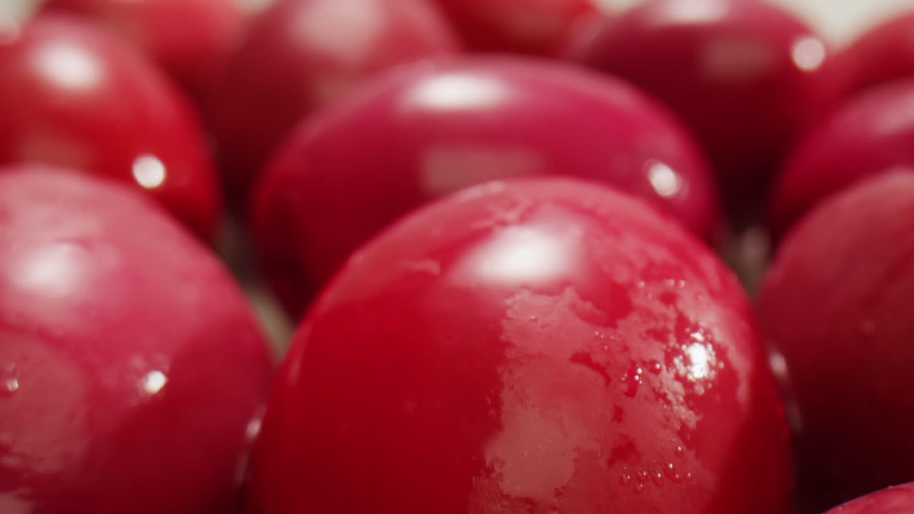 고품질의 4k 영상으로 그리스에서 배경으로 인 둥근 녹색 올리브.