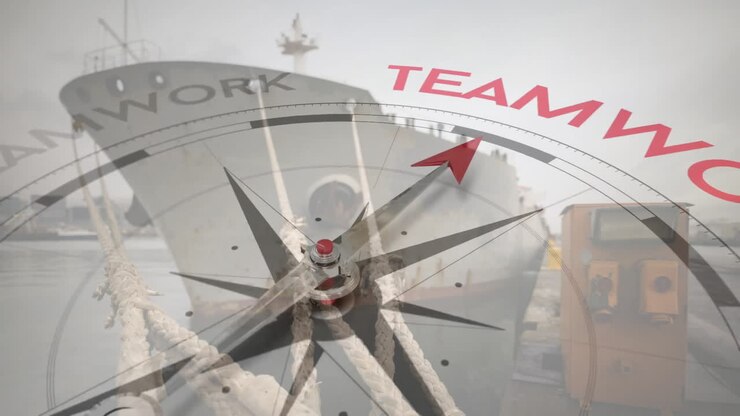 Animation af kompas med teamwork-tekst over skibsværft