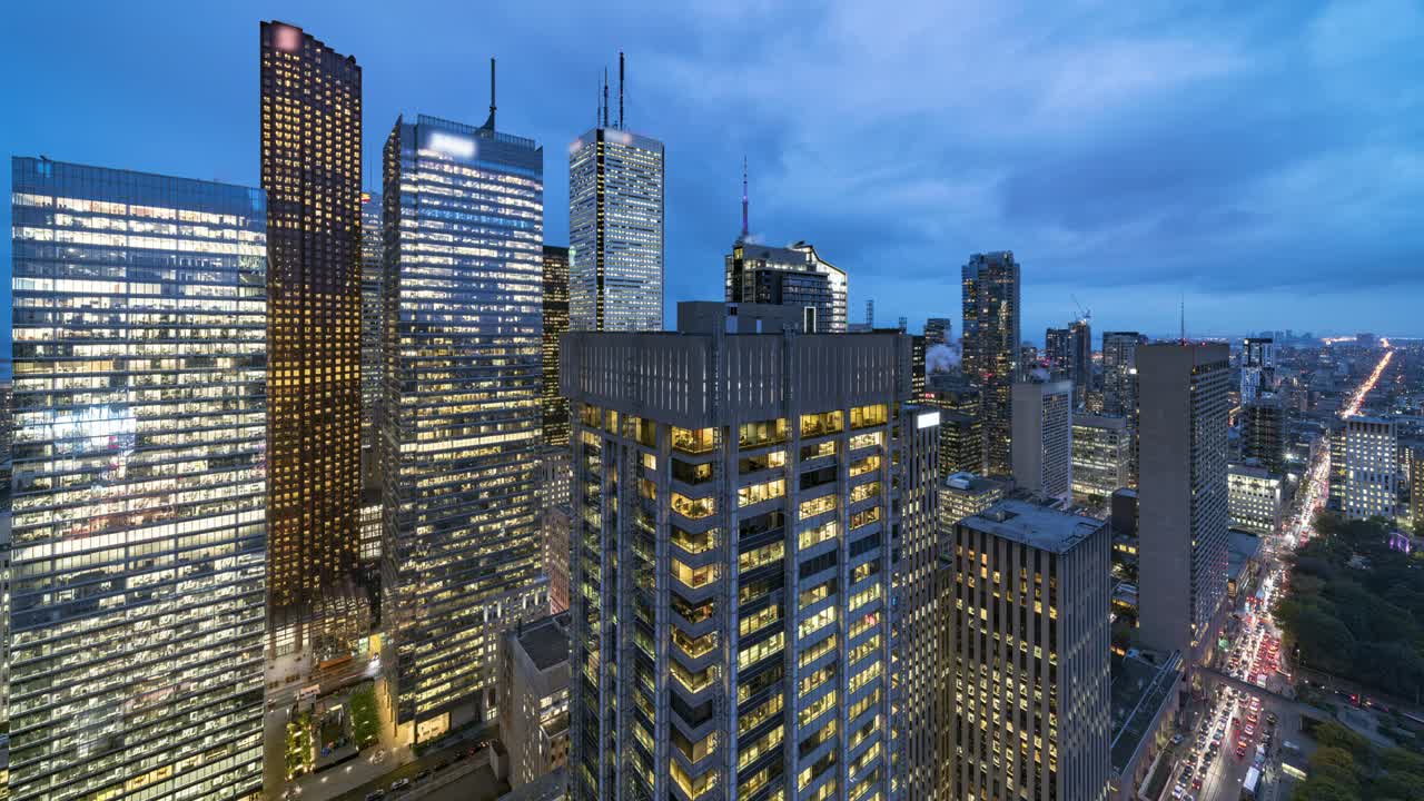 토론토, 캐나다, 타임스 - 블루 아워 동안 토론토 시내