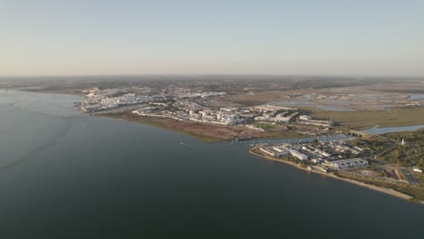 ciudad española de ayamonte en la desembocadura del río guadiana, huelva, españa.