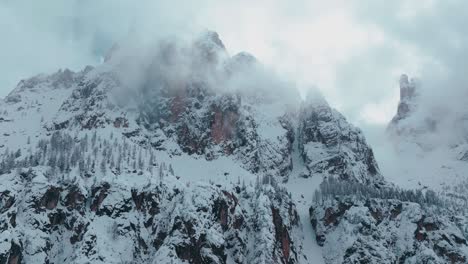 Drone-Aerial-Flight-Over-Majestic-Mountain-Peaks-Dolomites,-Italy