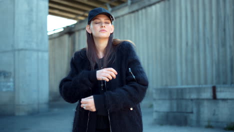 Girl-standing-on-the-street