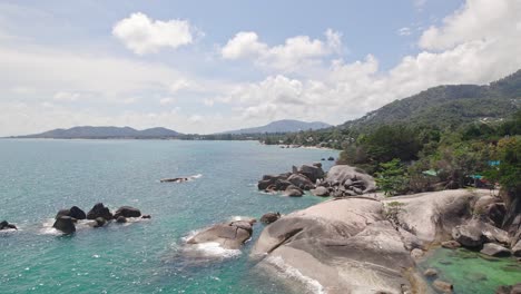 Schöne-Küste-Und-Beeindruckende-Felsen-Am-Hin-Ta-Hin-Yai-Beach-Auf-Koh-Samui-In-Thailand