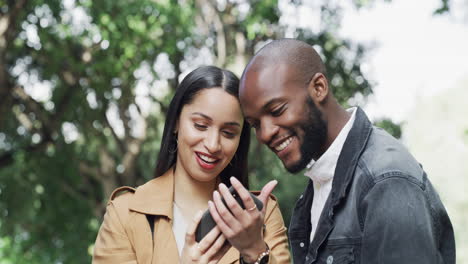 It's-not-official-until-you-post-a-couple-selfie