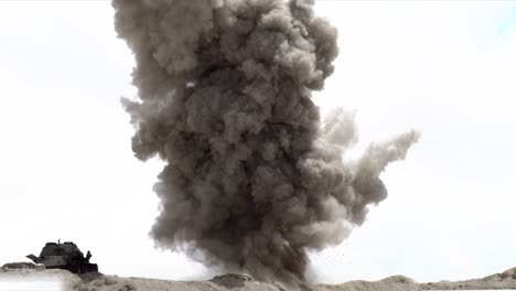 E6, Slow motion recorded dust explosion 50-meter height