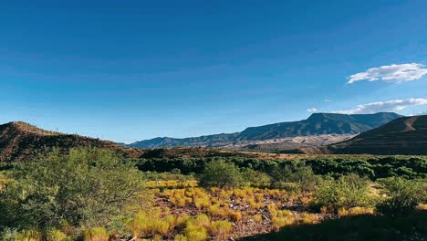 paisaje de montaña desértico