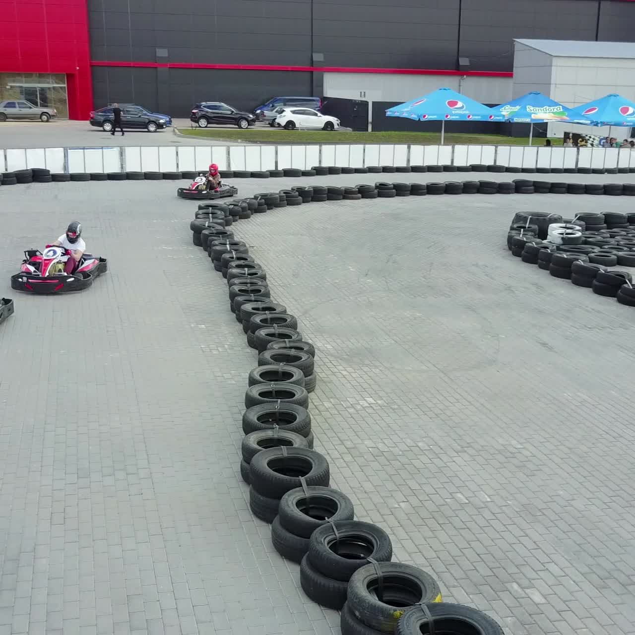 carrera de karts al aire libre