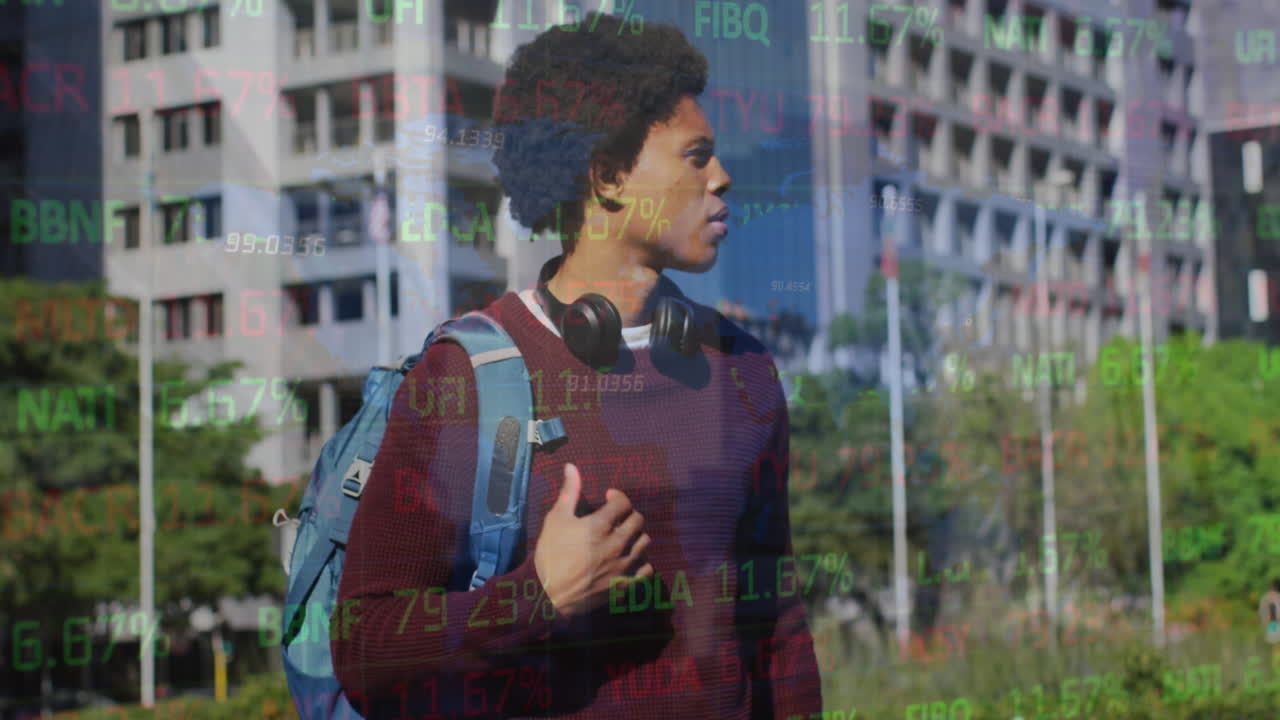 무역 보드의 애니메이션과 아프리카계 미국인 남자가 서서 시계를 보고 있습니다.