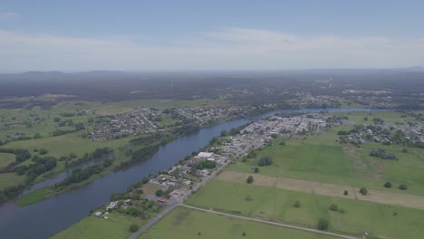 City-Centre-Of-Kempsey-And-Kempsey-Bridge-By-The-Macleay-River-In-New-South-Wales,-Australia