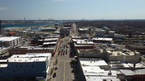 Centro-De-Port-Huron,-Michigan-Con-Video-De-Drones-Avanzando