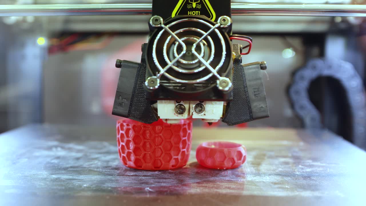 трехмерная печатная машина