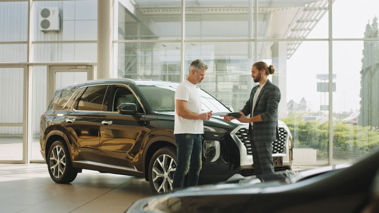 interacción con el cliente del concesionario de automóviles