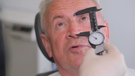 medical examination - nose measurement