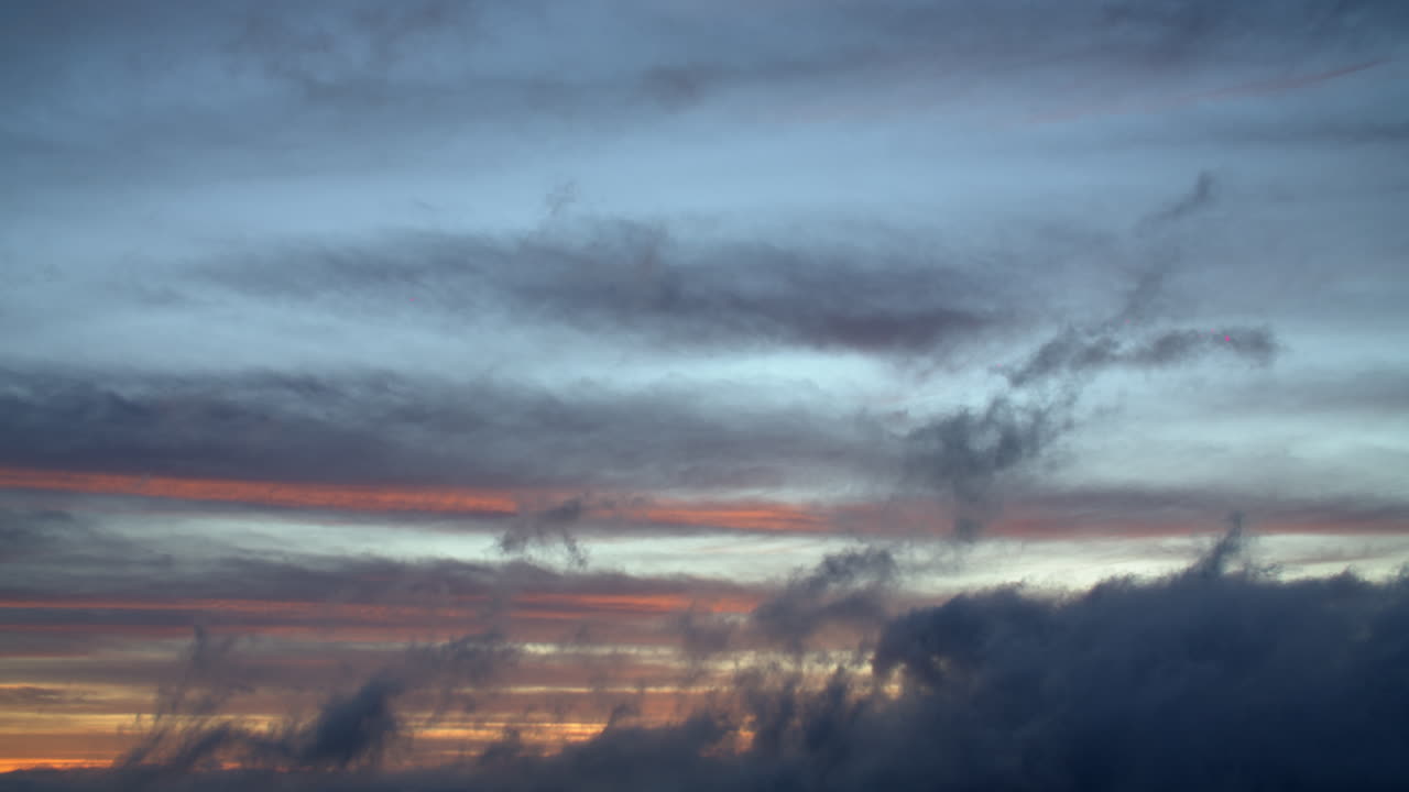밤새 구름이 무엇을 가져올까요?