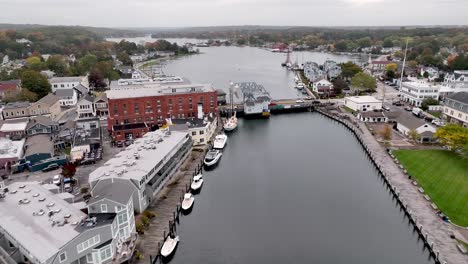 mística antena de connecticut por el río místico