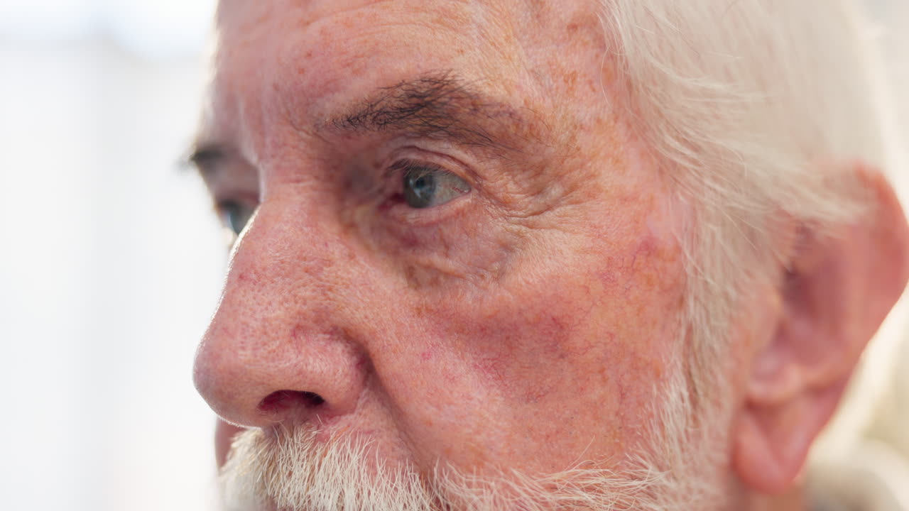 retrato en primer plano de un anciano