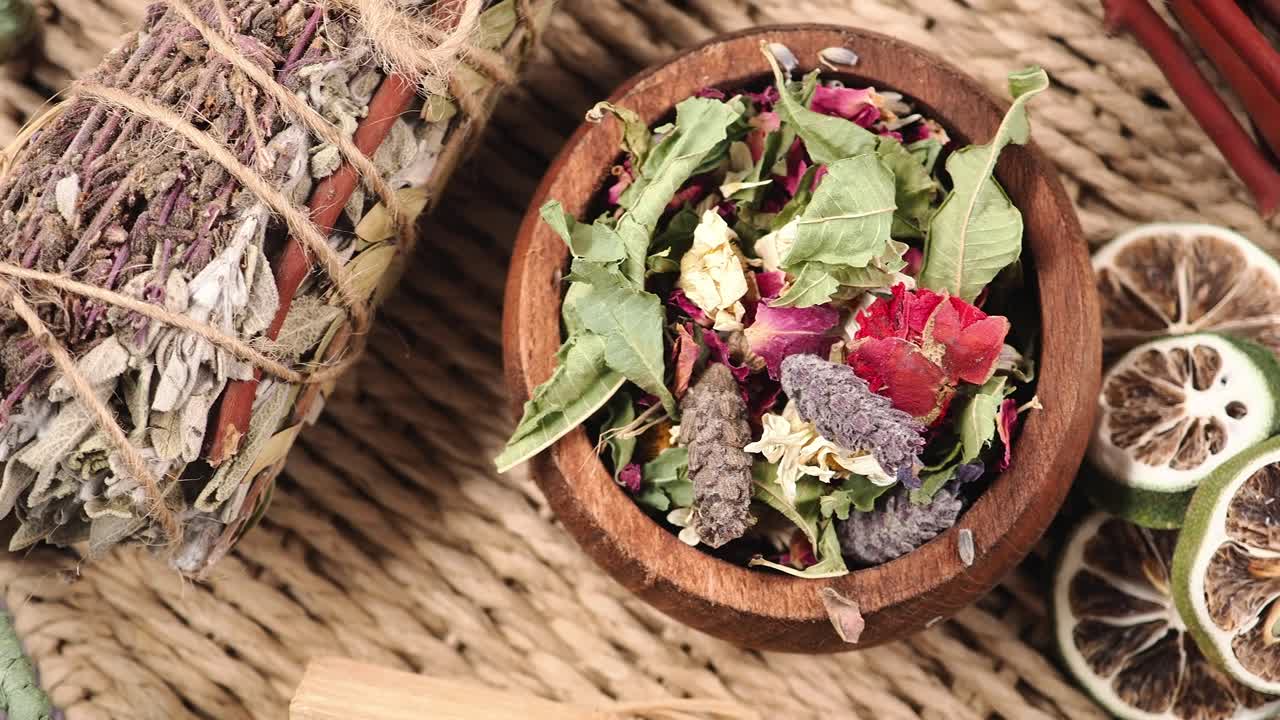 Botânicos Secos Naturais e Rodelas de Cítricos para Remédios Fitoterápicos