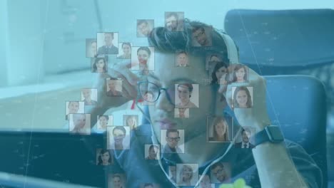 animación de hombre caucásico con auriculares usando computadora con personas en pantalla flotante