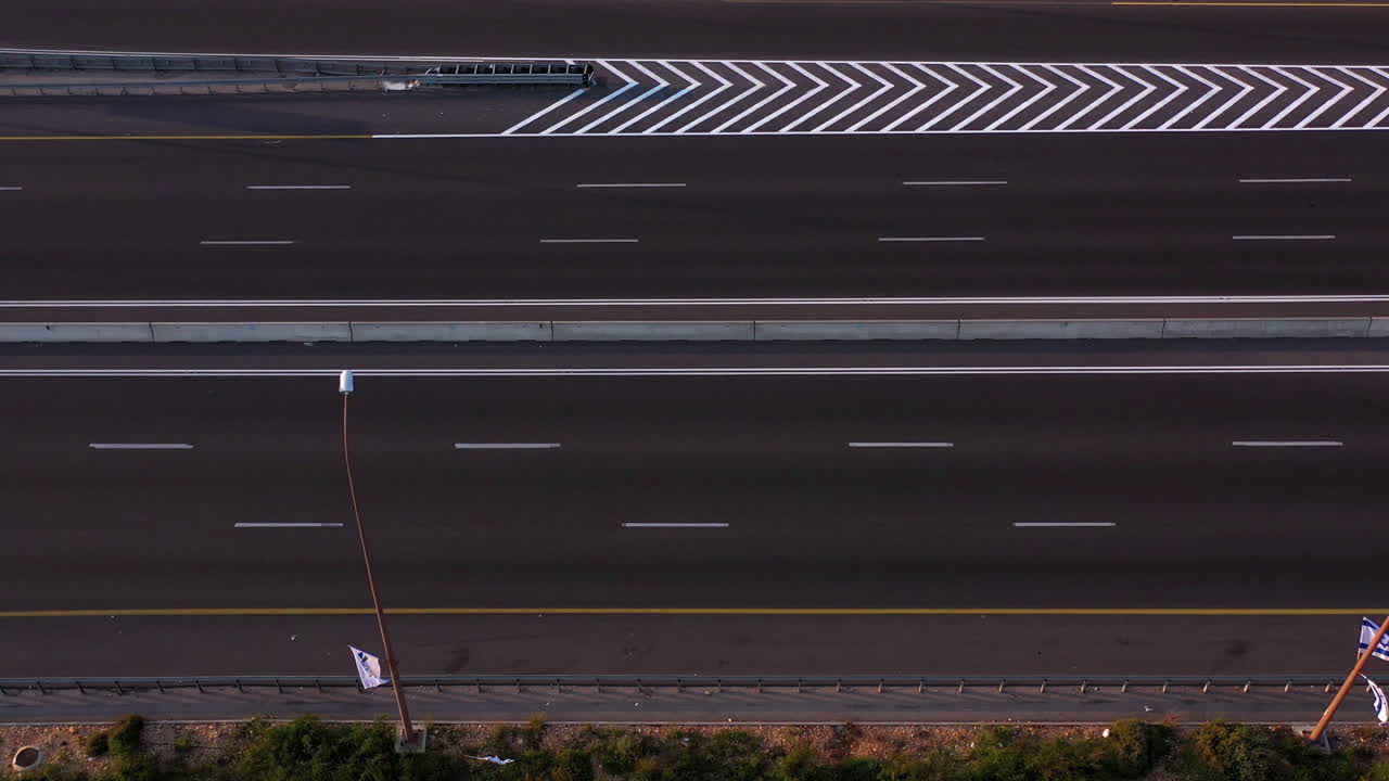 Tel aviv Jerusalem Highway 1 Limited traffic in coronavirus outbreak Lockdown