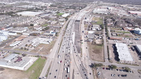 Aerial-View-of-Busy-Highway-Traffic-in-South-Houston-Texas-USA,-Revealing-Drone-Shot