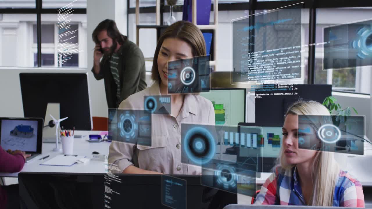 animación de escáneres redondos y procesamiento de datos contra dos mujeres diversas discutiendo en la oficina