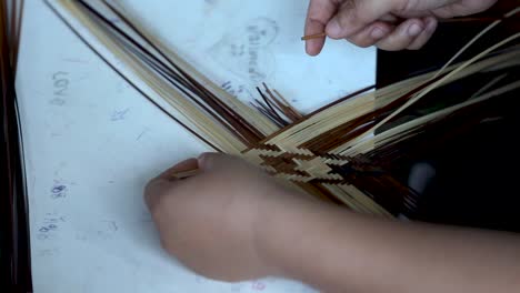 Making-Papyrus-Mats
in-Udonthani-Province,-Thailand