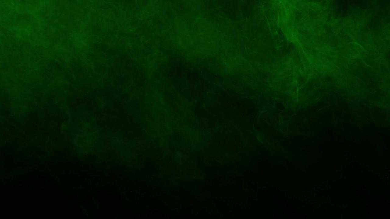 Realistisk grøn røg eller tåge driver og hvirvler på en sort baggrund. Ideel til overlejringer, special effects og til at skabe en mystisk, giftig eller magisk atmosfære.