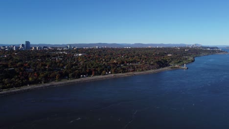 toma aerea de la costa de quebec