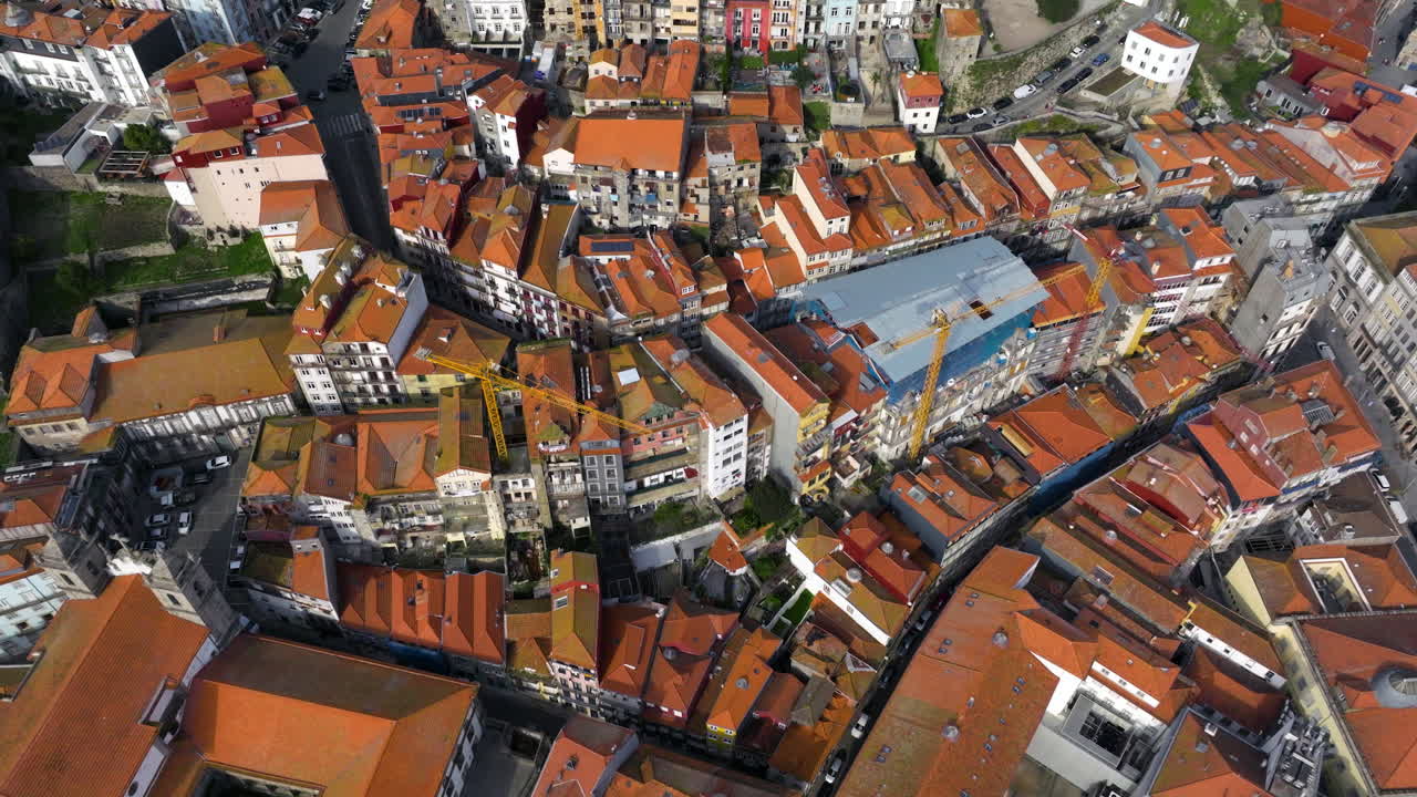 Architectural features of Porto at noon