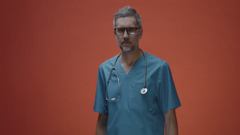 retrato de un médico